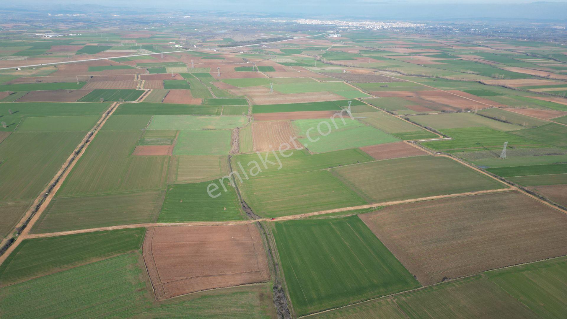 B&u Gayrimenkul'den Kavaklıda Yolu Ve Suyu Olan 15600 M2 Arazi - Görsel 9