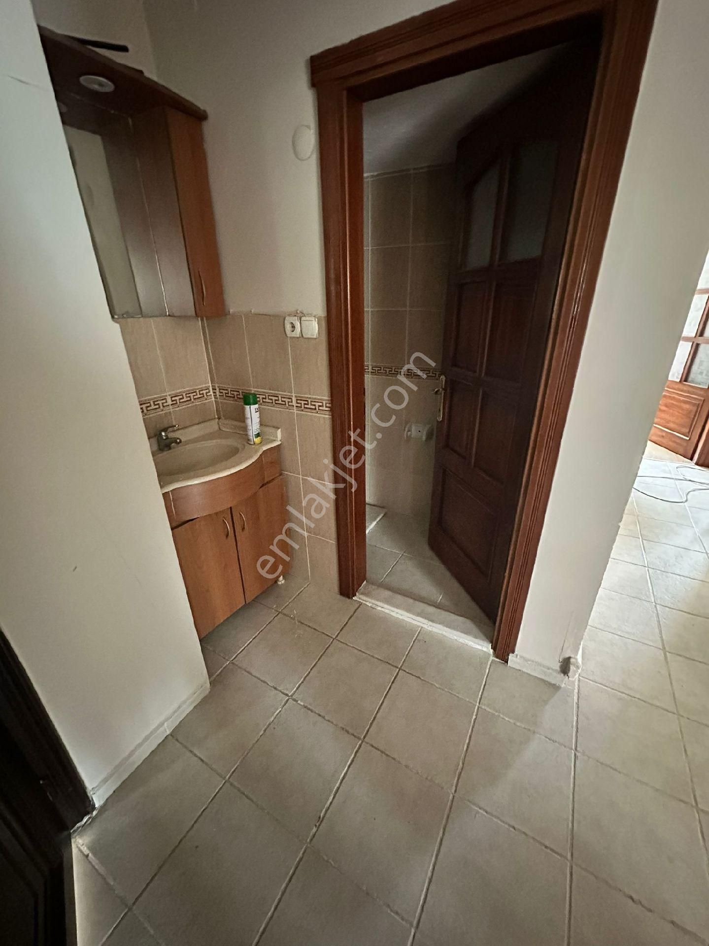 Kuşadası Merkezde Arakat 3+1 Fırsat Satılık Daire - Görsel 14