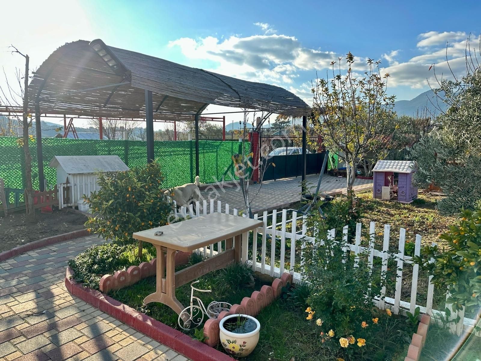 Öz-er Gayrimenkul Şehrin Gürültüsünden Uzak,müstakil Bahçe - Görsel 14