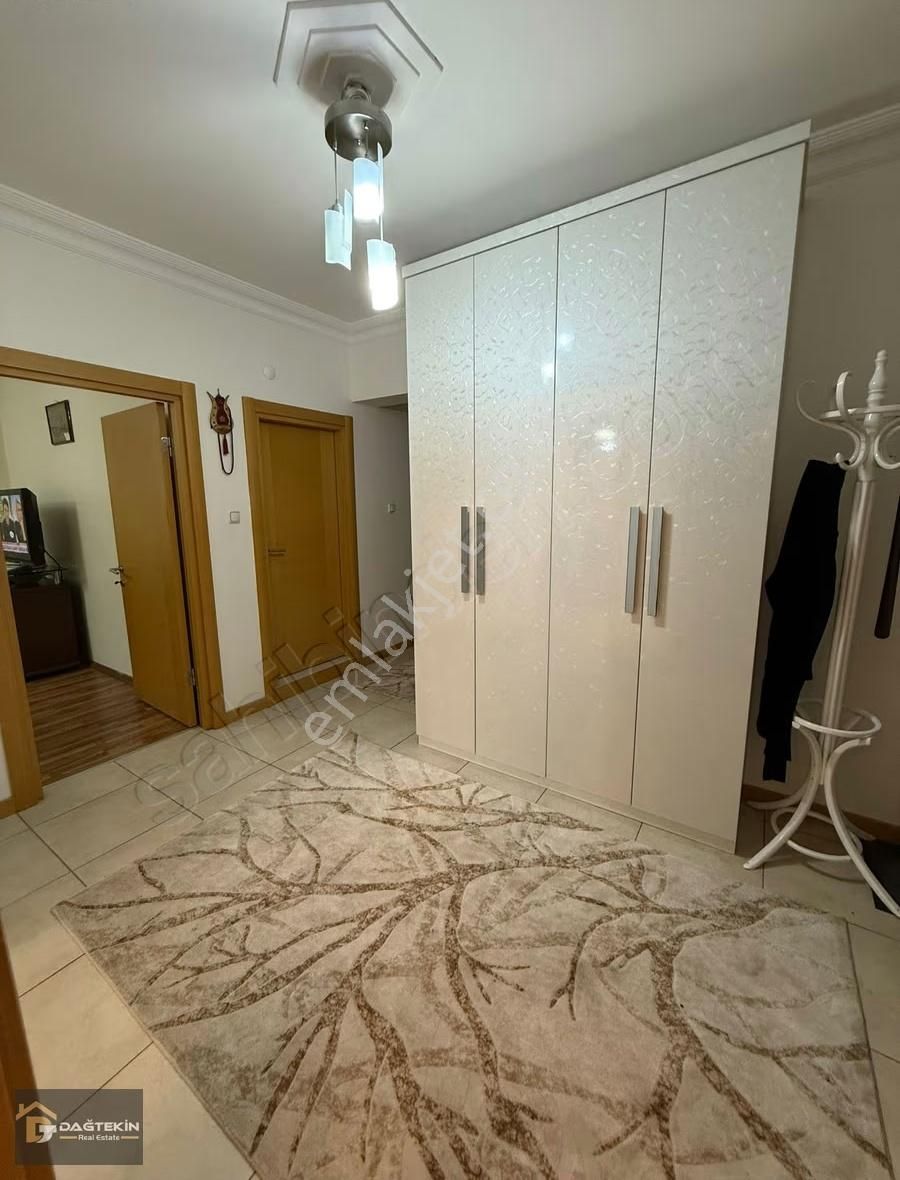 Adnan Kahveci Mahallesi'nde Merkezi Konumda 3+1 Fırsatı !!