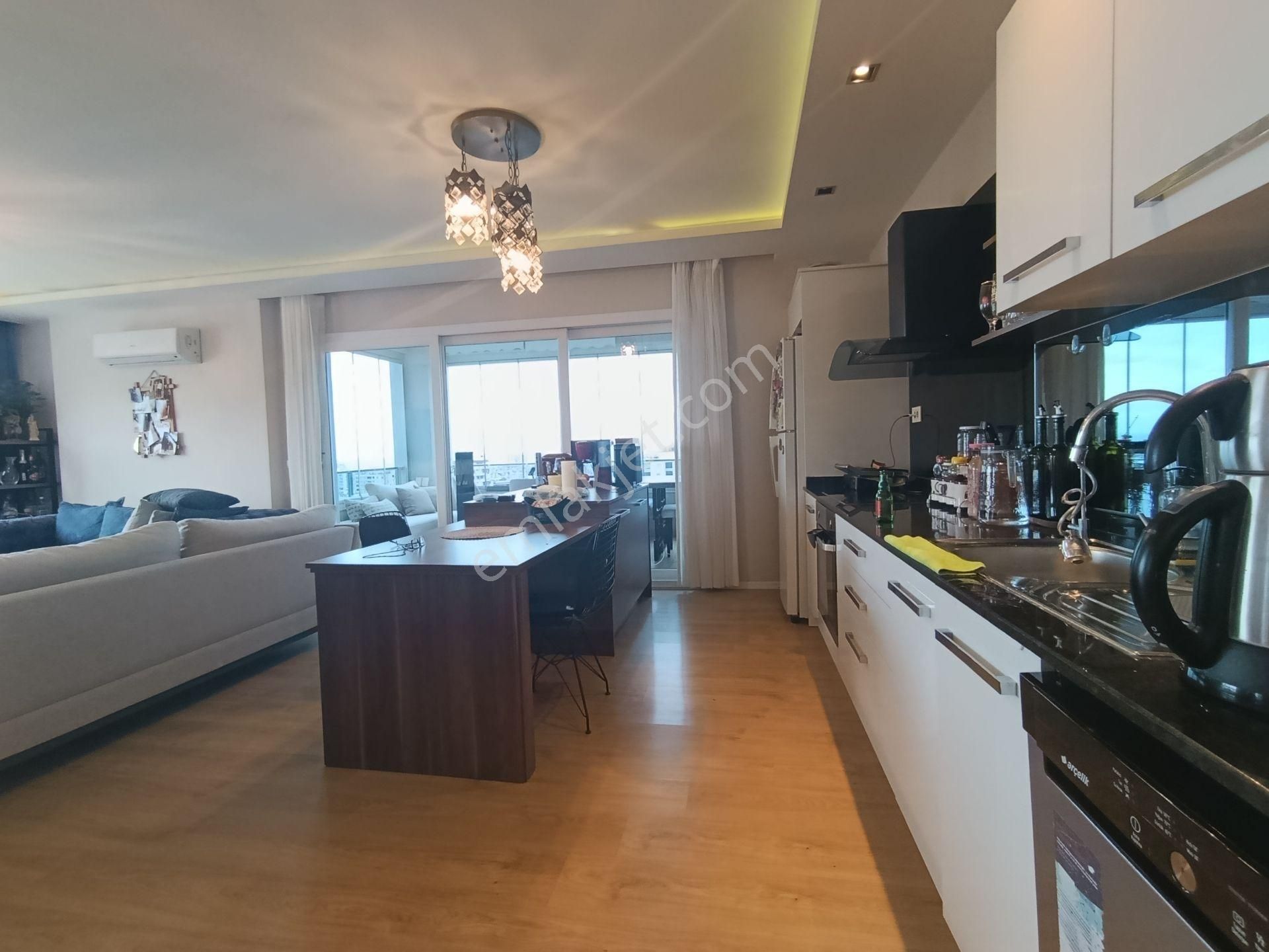 A'dan Caddenin En Prestijli Ve Lüks Sitesinde Geniş 2+1 Satılık - Görsel 3