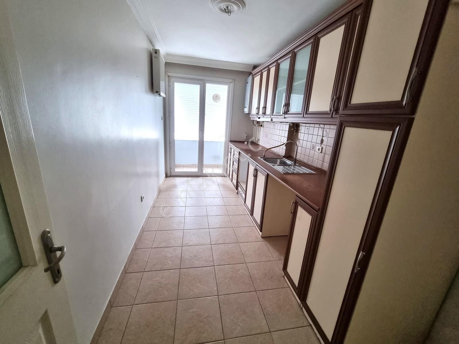 Tuzla Merkezde Cadde Üzeri Geniş Ferah 3+1 Satılık Fırsat Daire - Görsel 18