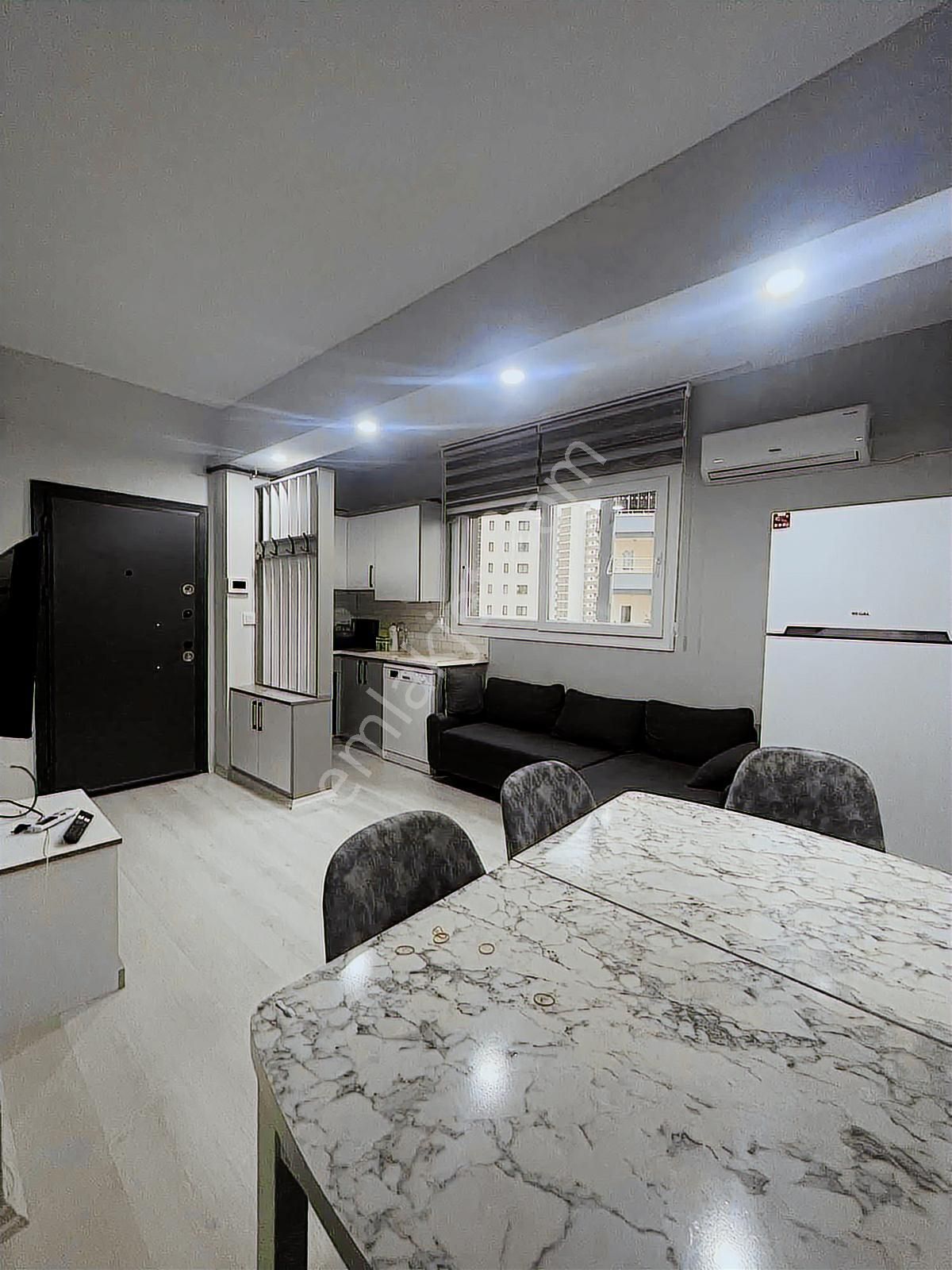 Çarkıpare`de~1+1~full~eşyalı~az~katlı~macera~parkı~yanı~daire~