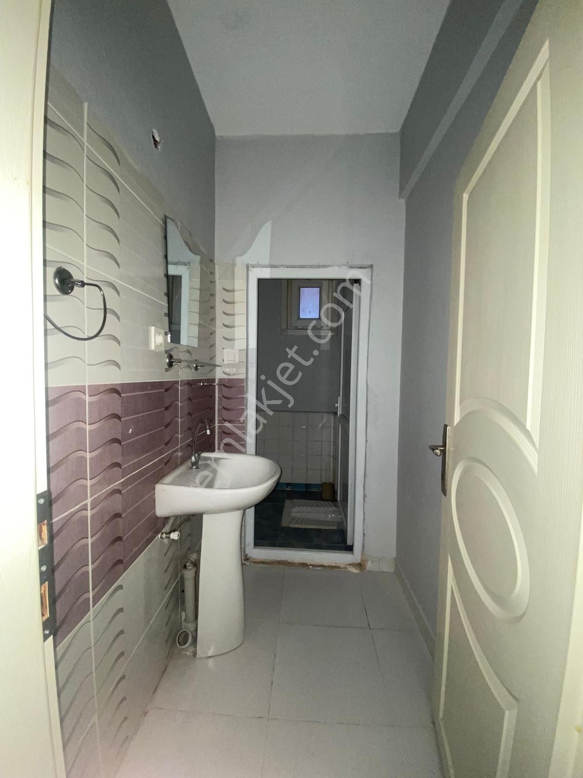 30- Şekergayrimenkul Yeni Mah. 130 M2-3+1 Kiralık Bakımlı Daire - Görsel 2