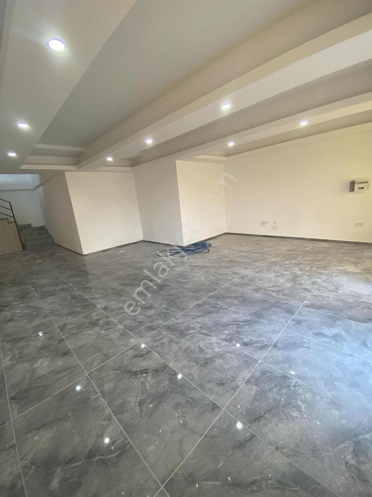 Örnek Mahallesi 200 M2 Çekme Katlı Kiralık Dükkan - Görsel 8