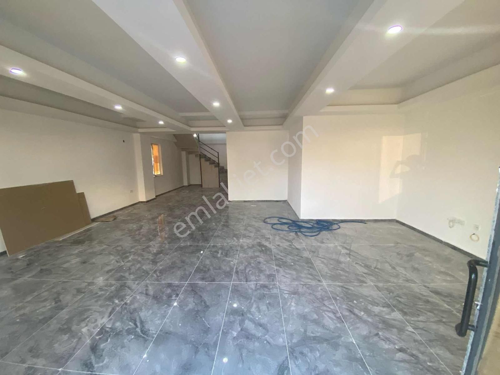 Örnek Mahallesi 200 M2 Çekme Katlı Kiralık Dükkan - Görsel 2