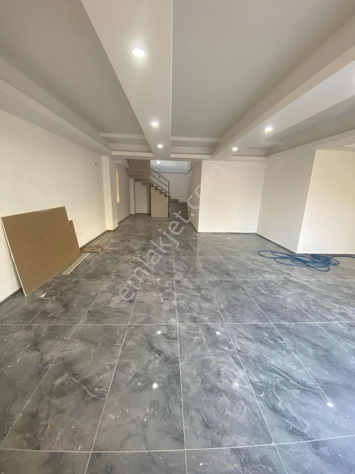 Örnek Mahallesi 200 M2 Çekme Katlı Kiralık Dükkan - Görsel 4