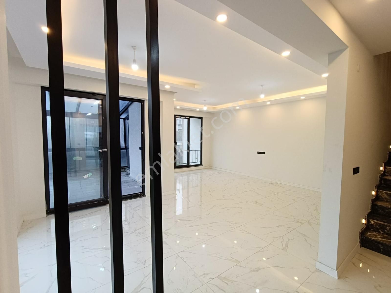 Serdivan Adatıp Arkası Müstakil Tripleks 4+1 Lüks Kiralık Daire - Görsel 20