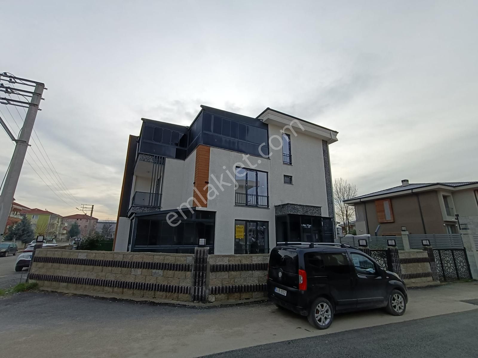 Serdivan Adatıp Arkası Müstakil Tripleks 4+1 Lüks Kiralık Daire - Görsel 2