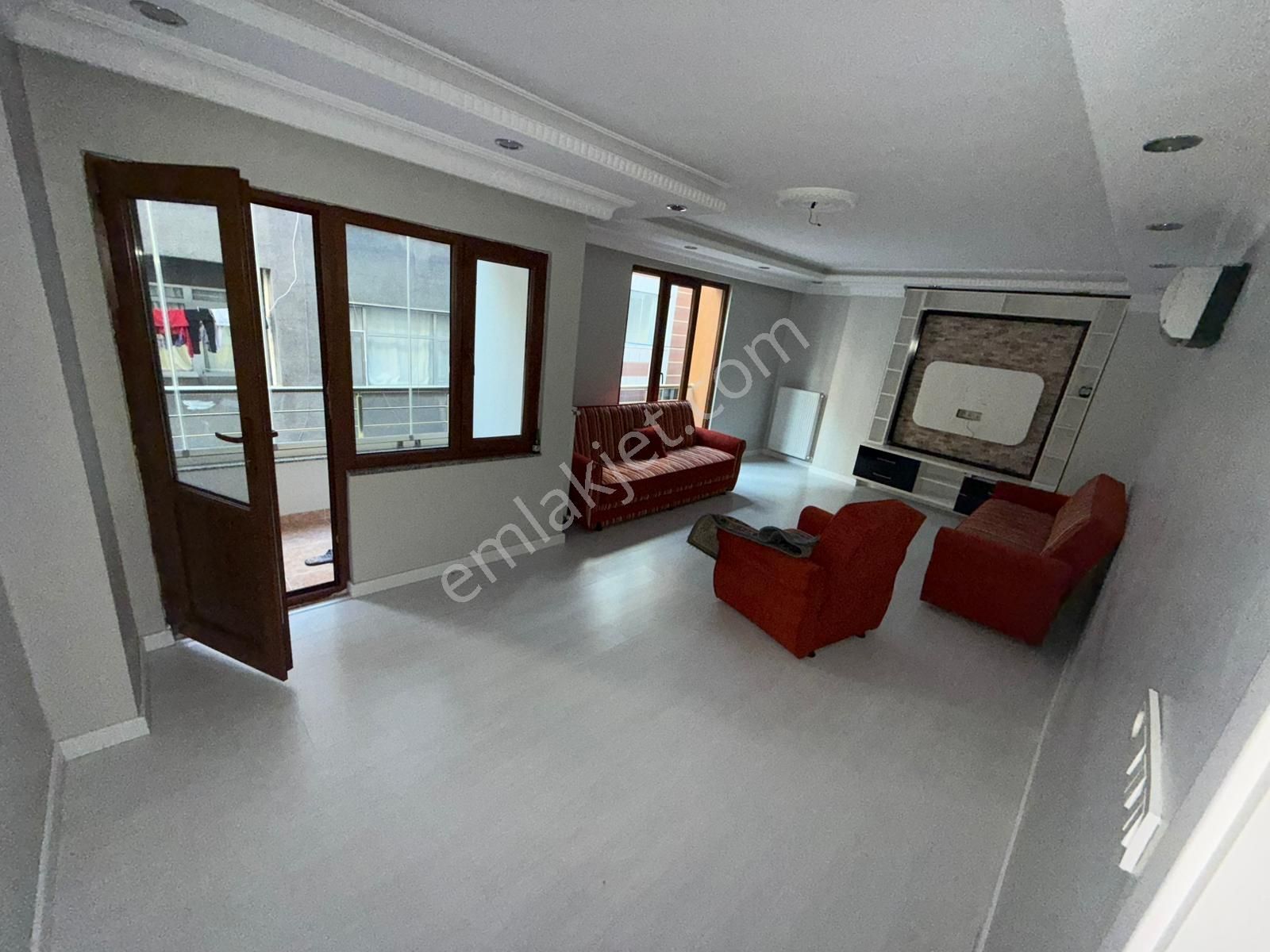 Home'dan Tramvay Dibinde Satılık 130m 3+1 Lüx Ara Kat Daire Acil