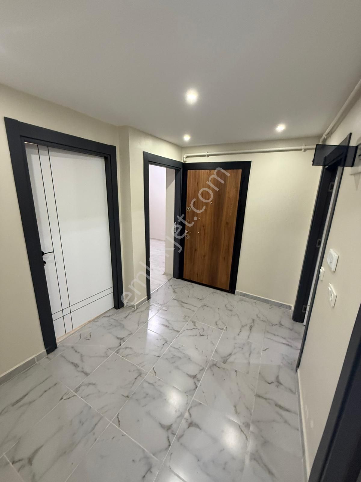 Home'dan Malkoçoğlu Mah'de Satılık 100m 2+1 Lüx Bahçe Katı Daire - Görsel 19