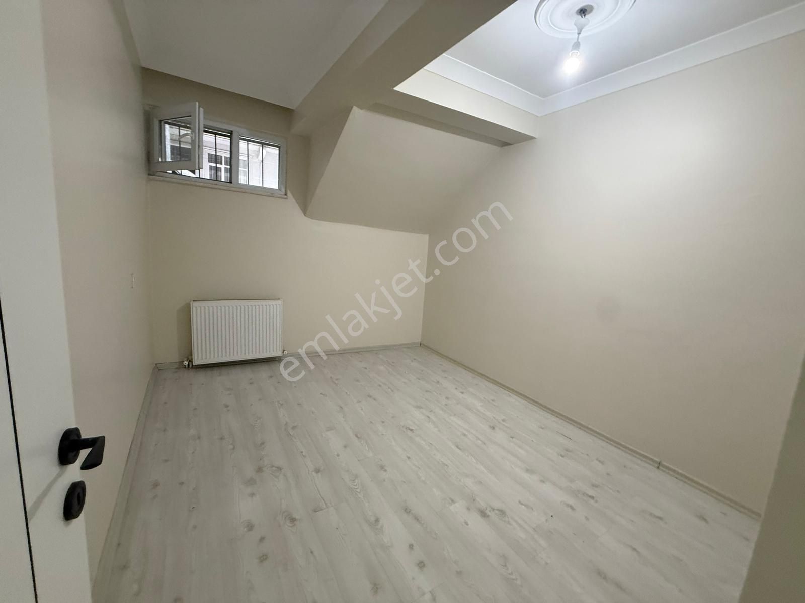 Home'dan Malkoçoğlu Mah'de Satılık 100m 2+1 Lüx Bahçe Katı Daire - Görsel 16