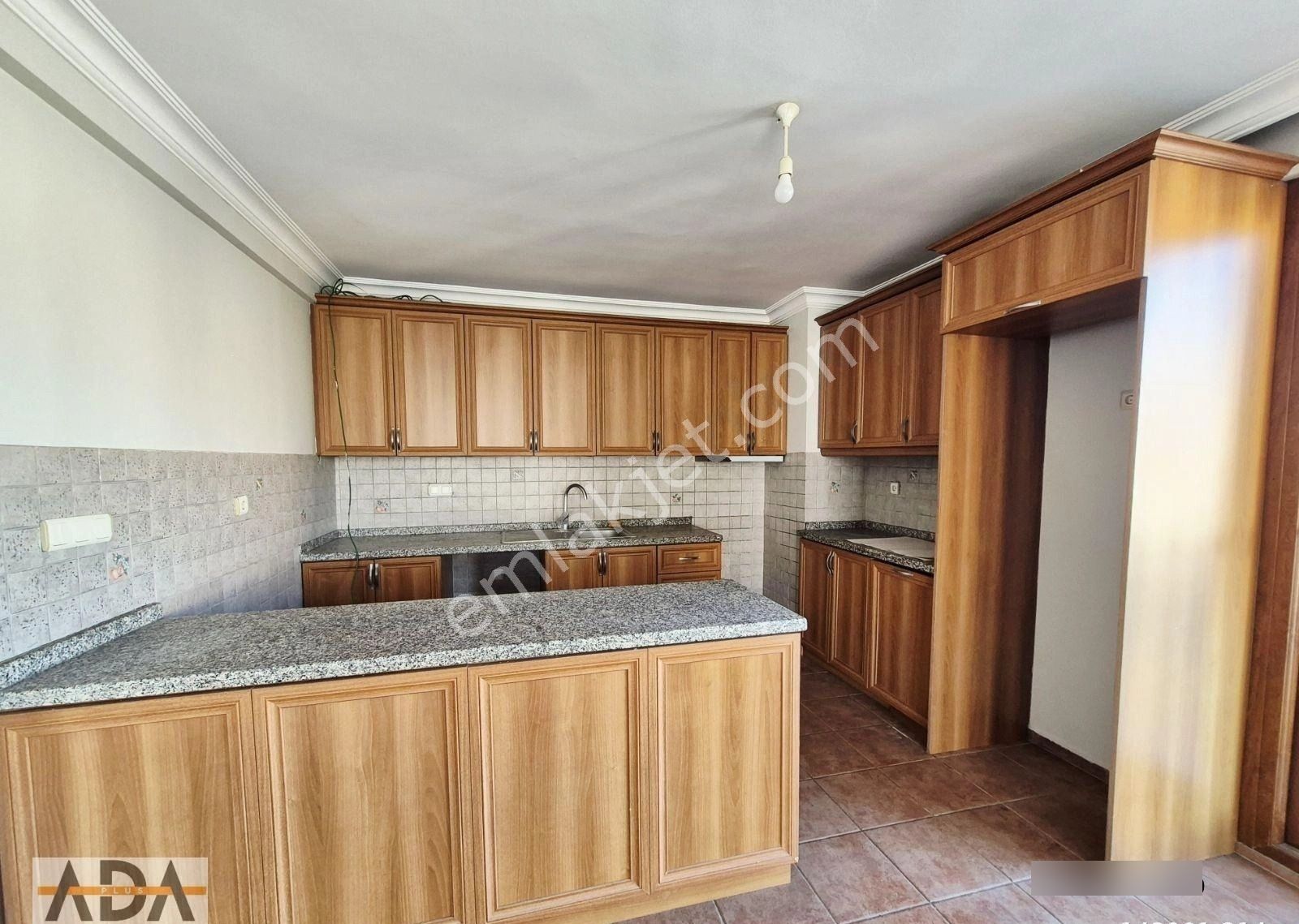 Kuşadası Şehir Merkezinde Satılık Fırsat 2+1 Daire - Görsel 15