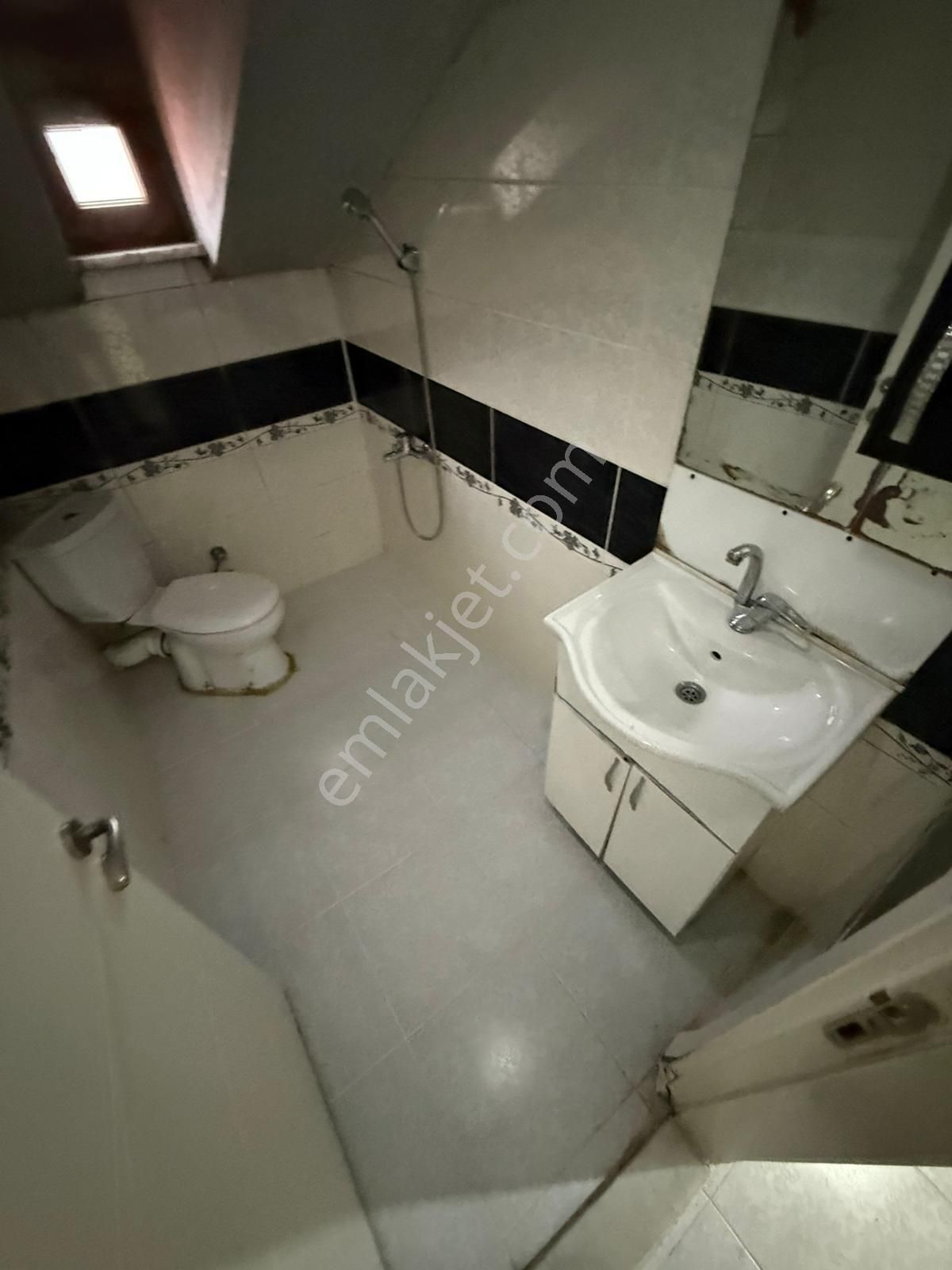 Home'dan İsmetpaşa Mah Tranvay Dibi Kiralık 100m 2+1 4-kat Daire - Görsel 23