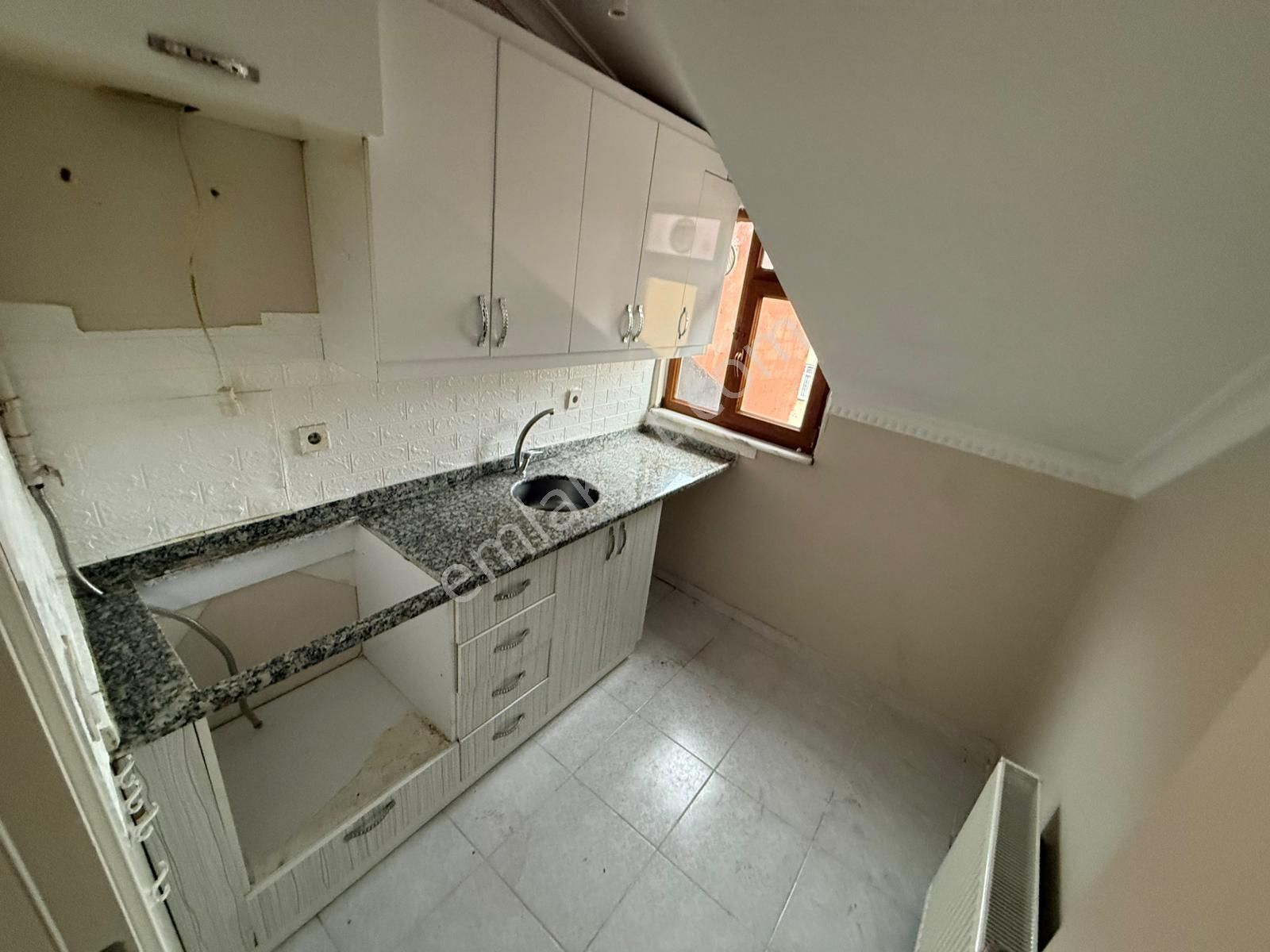 Home'dan İsmetpaşa Mah Tranvay Dibi Kiralık 100m 2+1 4-kat Daire - Görsel 22