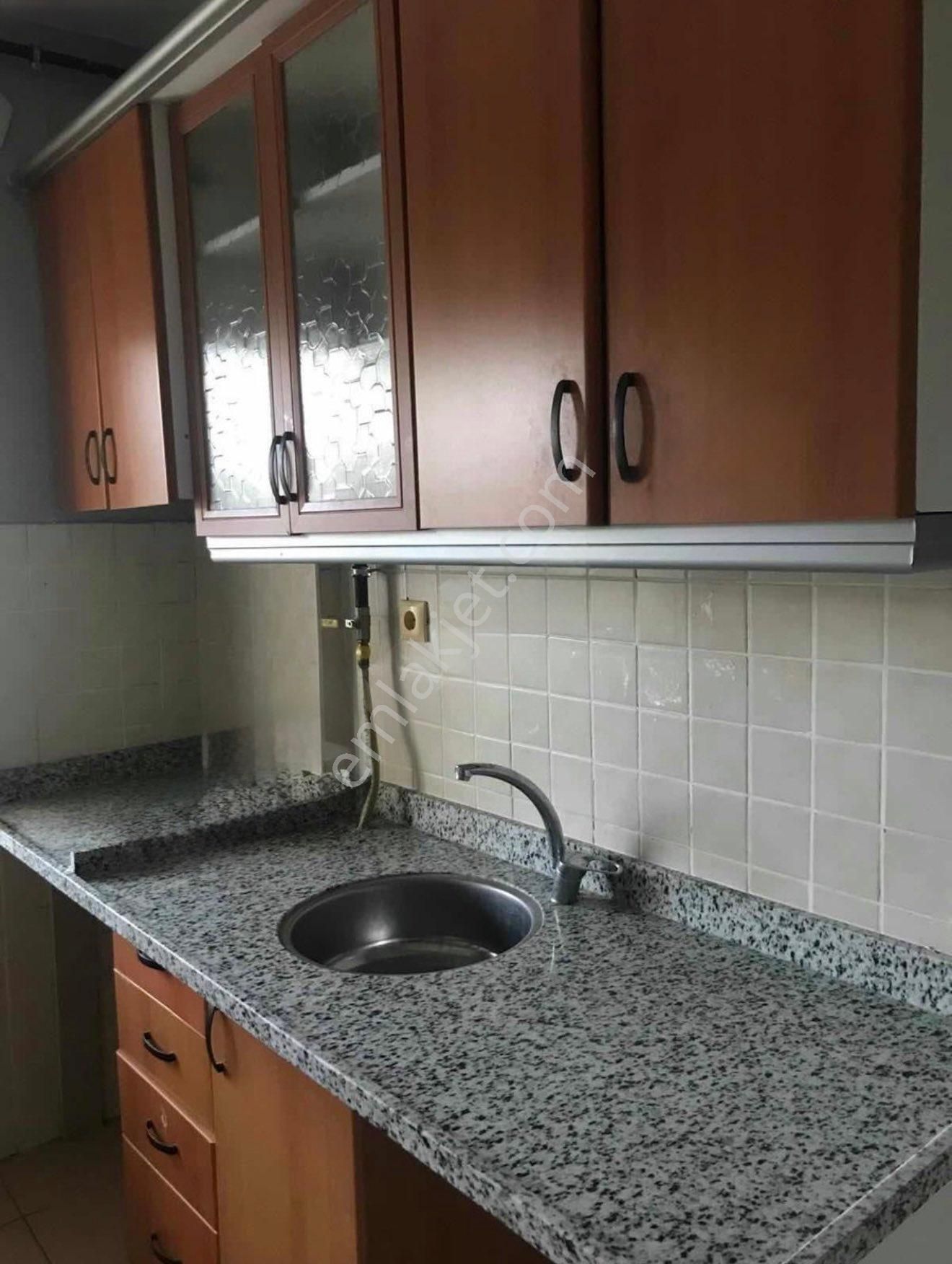 Yeşiloba Tokiler’de Kapalı Mutfaklı 2+1 Kiralık Daire