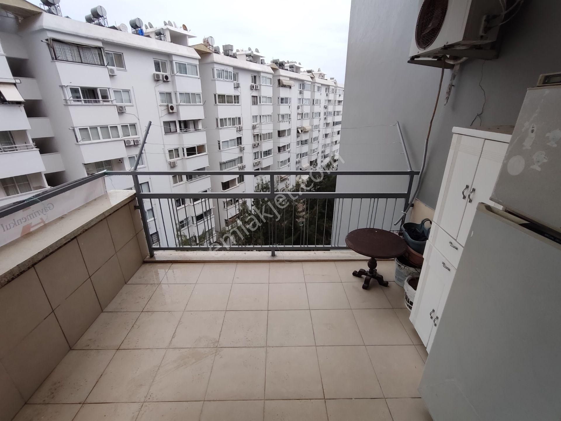 A'dan Mezitli'de İyi Konumlu Denize Sıfır Site İçi Kiralık 2+1 - Görsel 24