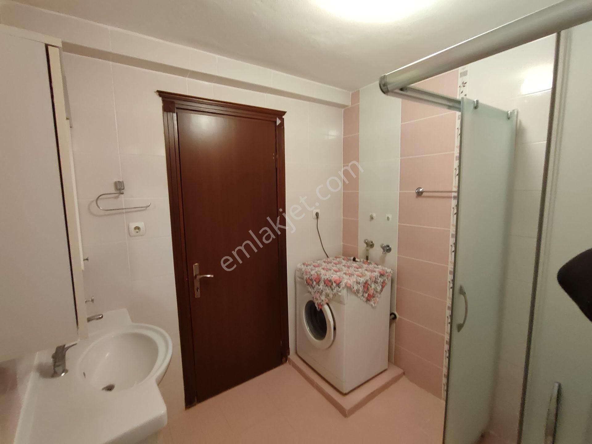 A'dan Mezitli'de İyi Konumlu Denize Sıfır Site İçi Kiralık 2+1 - Görsel 20