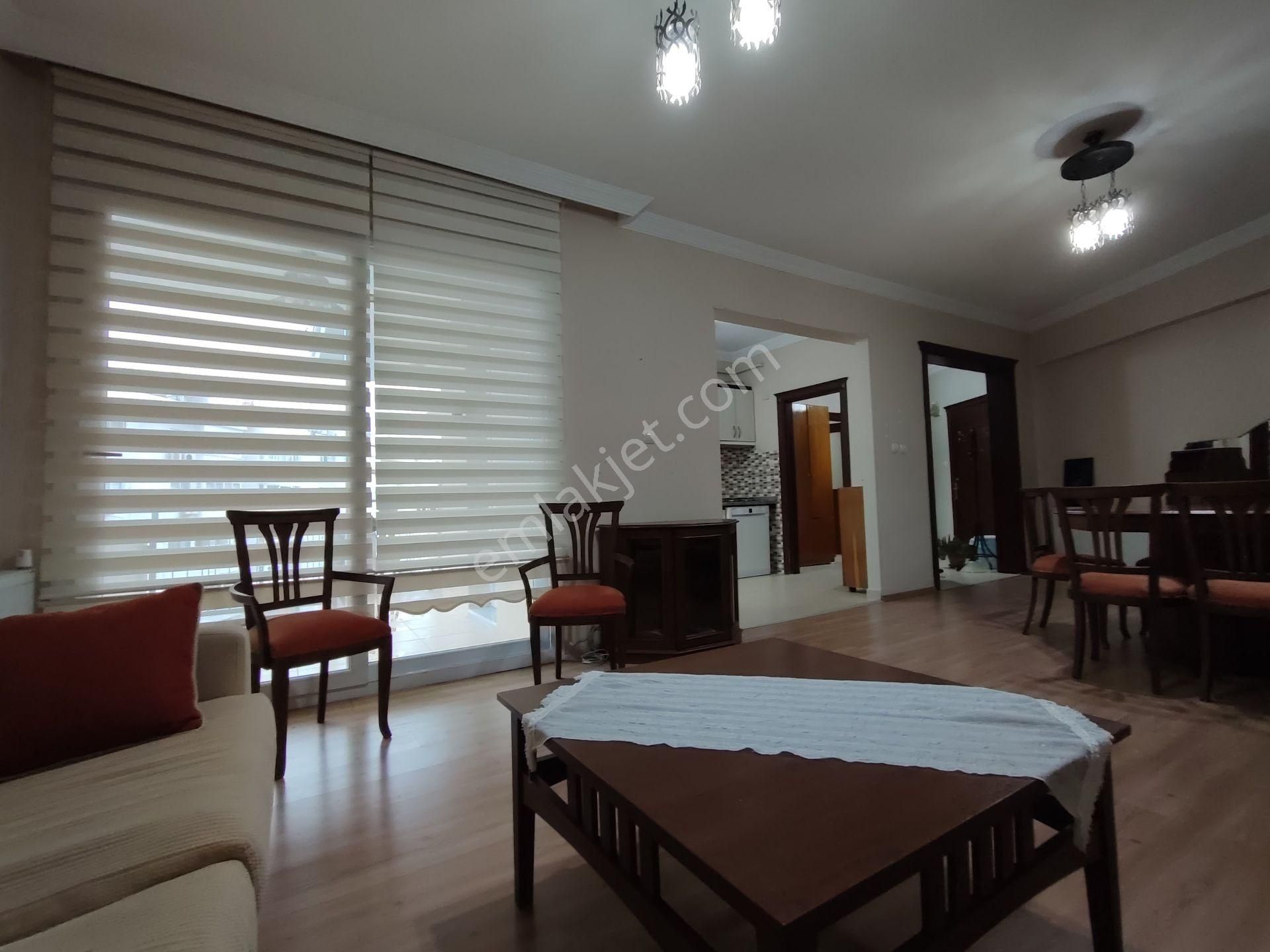 A'dan Mezitli'de İyi Konumlu Denize Sıfır Site İçi Kiralık 2+1 - Görsel 3