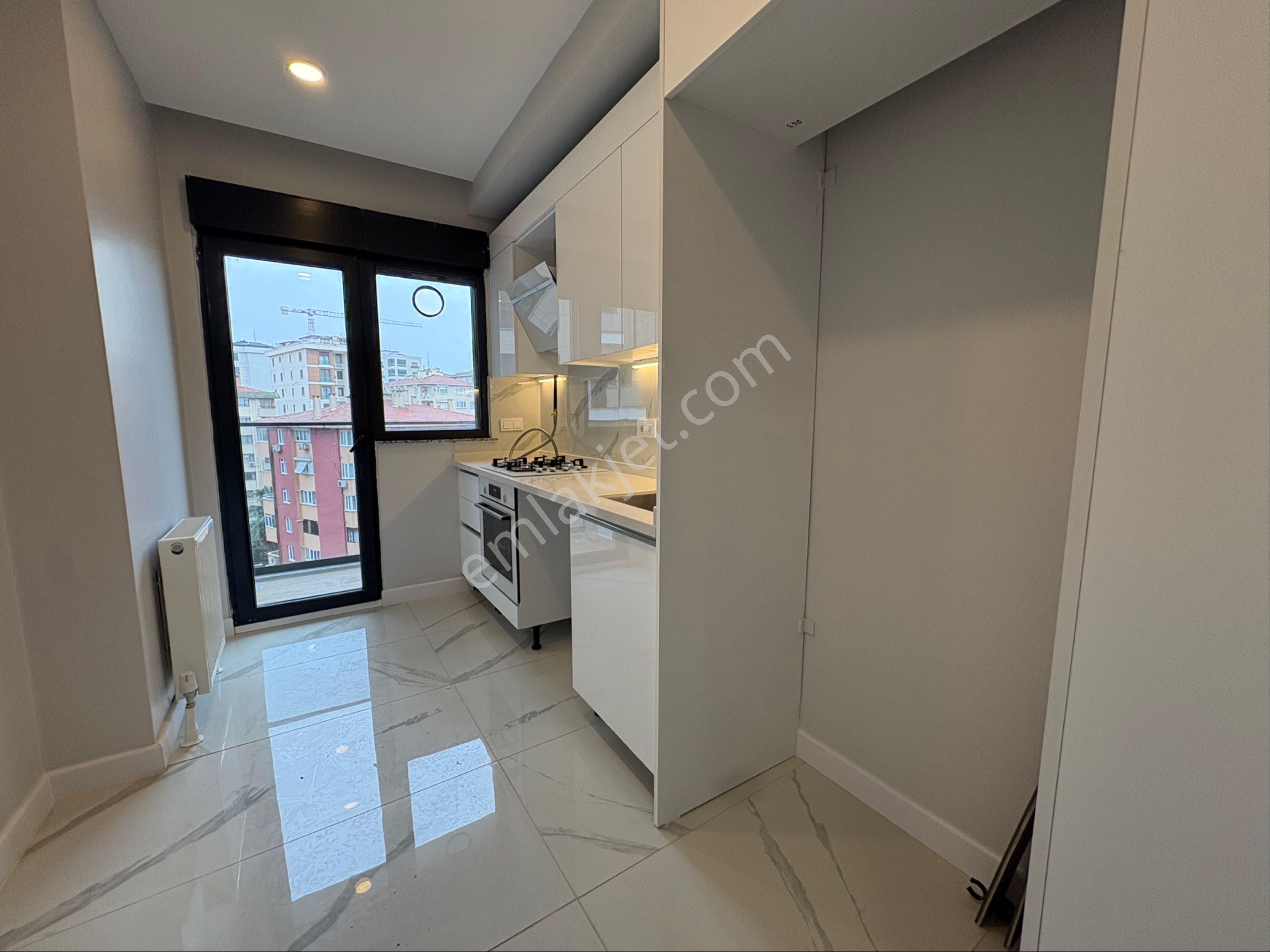 Obenden Havuzlu Çocuk Oyun Parklı Güvenlikli Sitede 2+1 70m² Net - Görsel 6