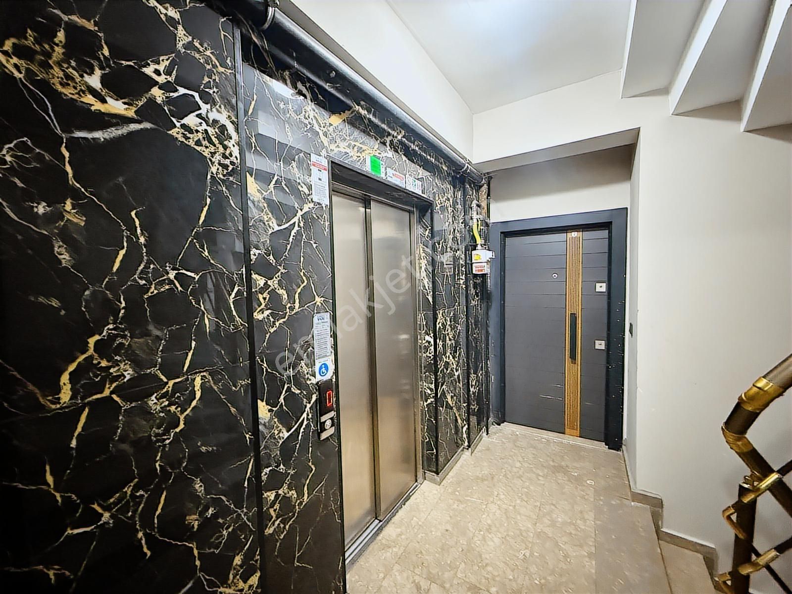 Cadde Üzeri _ful Eşyalı 2+1_geniş Daire_yeni Bina_ara Kat - Görsel 6