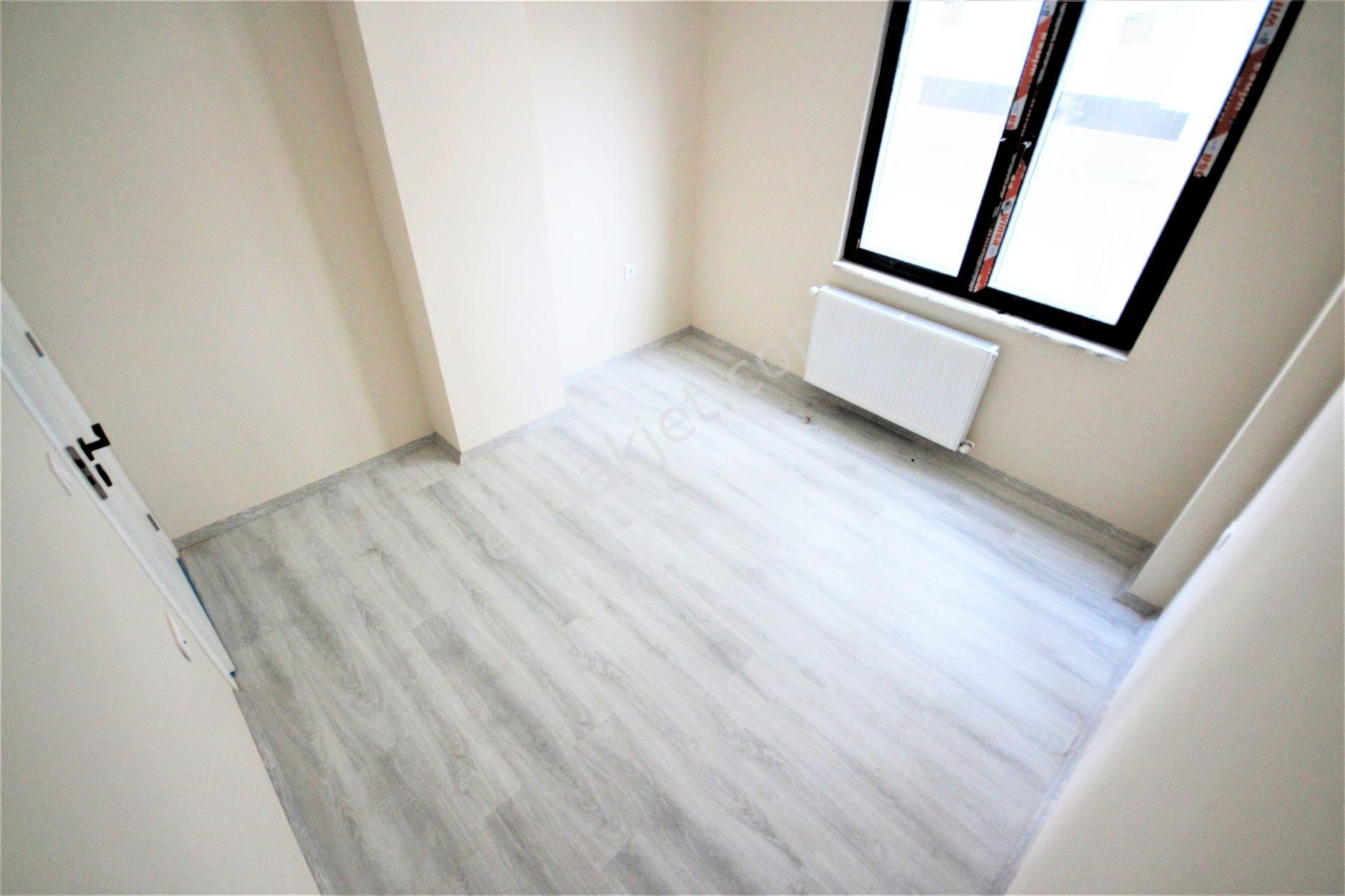 👉aygül'den Kadıköy'de Ön Cephe Ara Kat Ayrı Mutfak Ebeveyn Banyolu Çift Balkonlu 3+1 Satılık Daire - Görsel 22