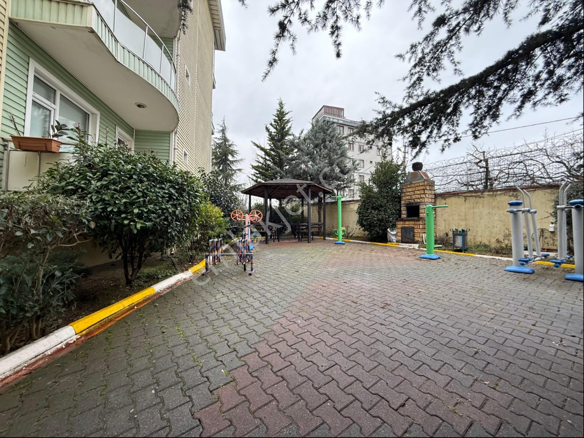 Samandıra Merkezde Site İçinde 3+1 140 M2 Giriş Katı Daire - Görsel 16