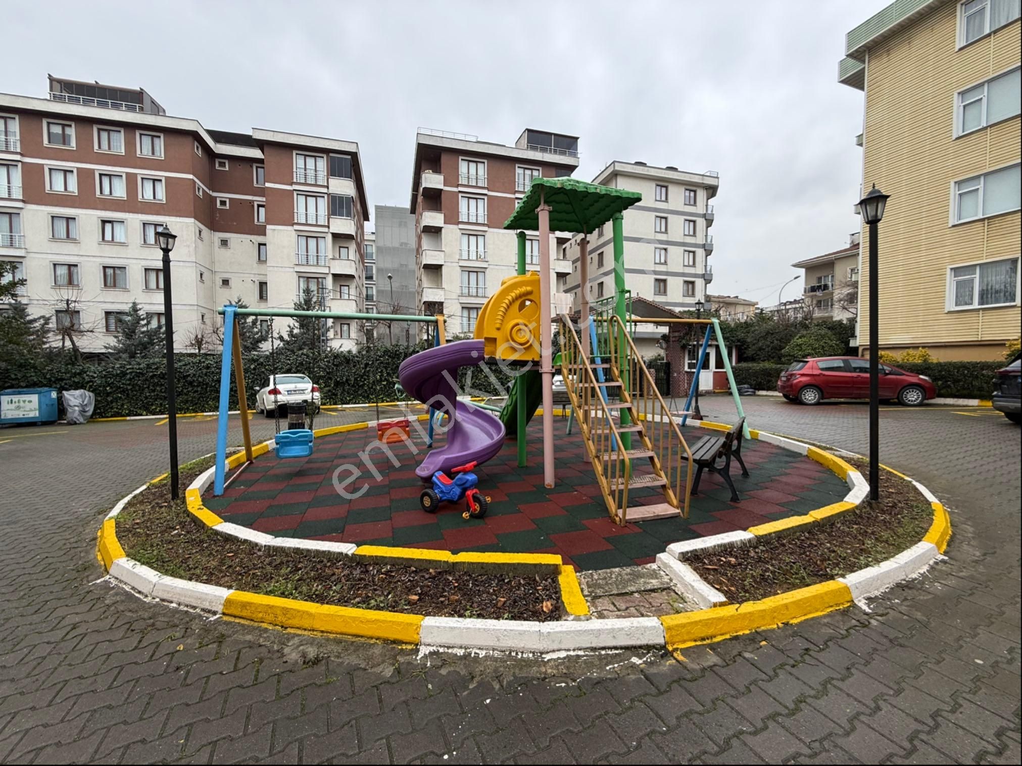 Samandıra Merkezde Site İçinde 3+1 140 M2 Giriş Katı Daire - Görsel 15