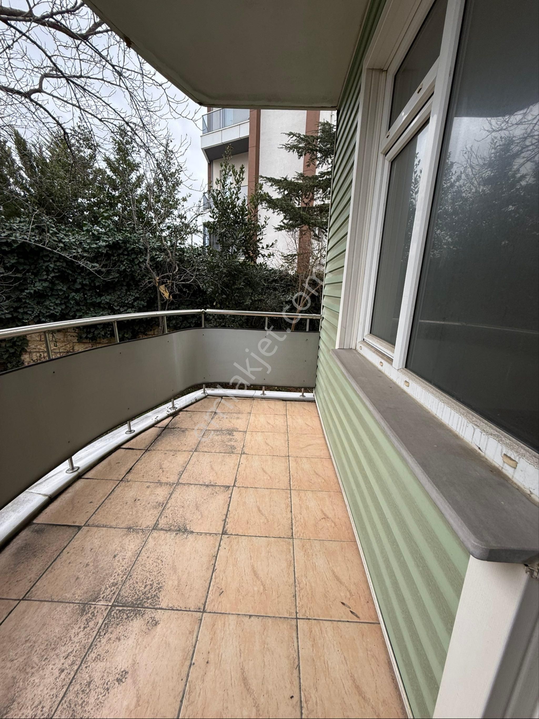 Samandıra Merkezde Site İçinde 3+1 140 M2 Giriş Katı Daire - Görsel 6