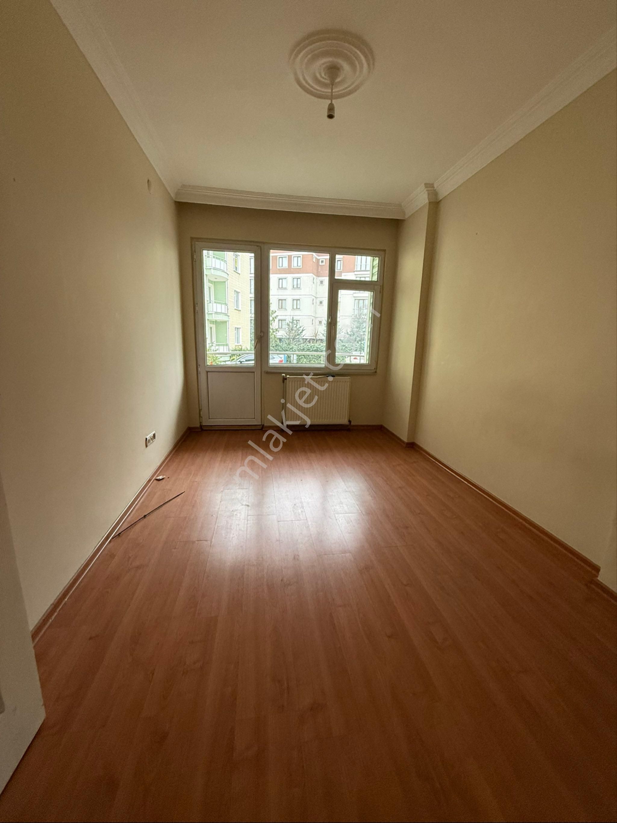 Samandıra Merkezde Site İçinde 3+1 140 M2 Giriş Katı Daire - Görsel 28