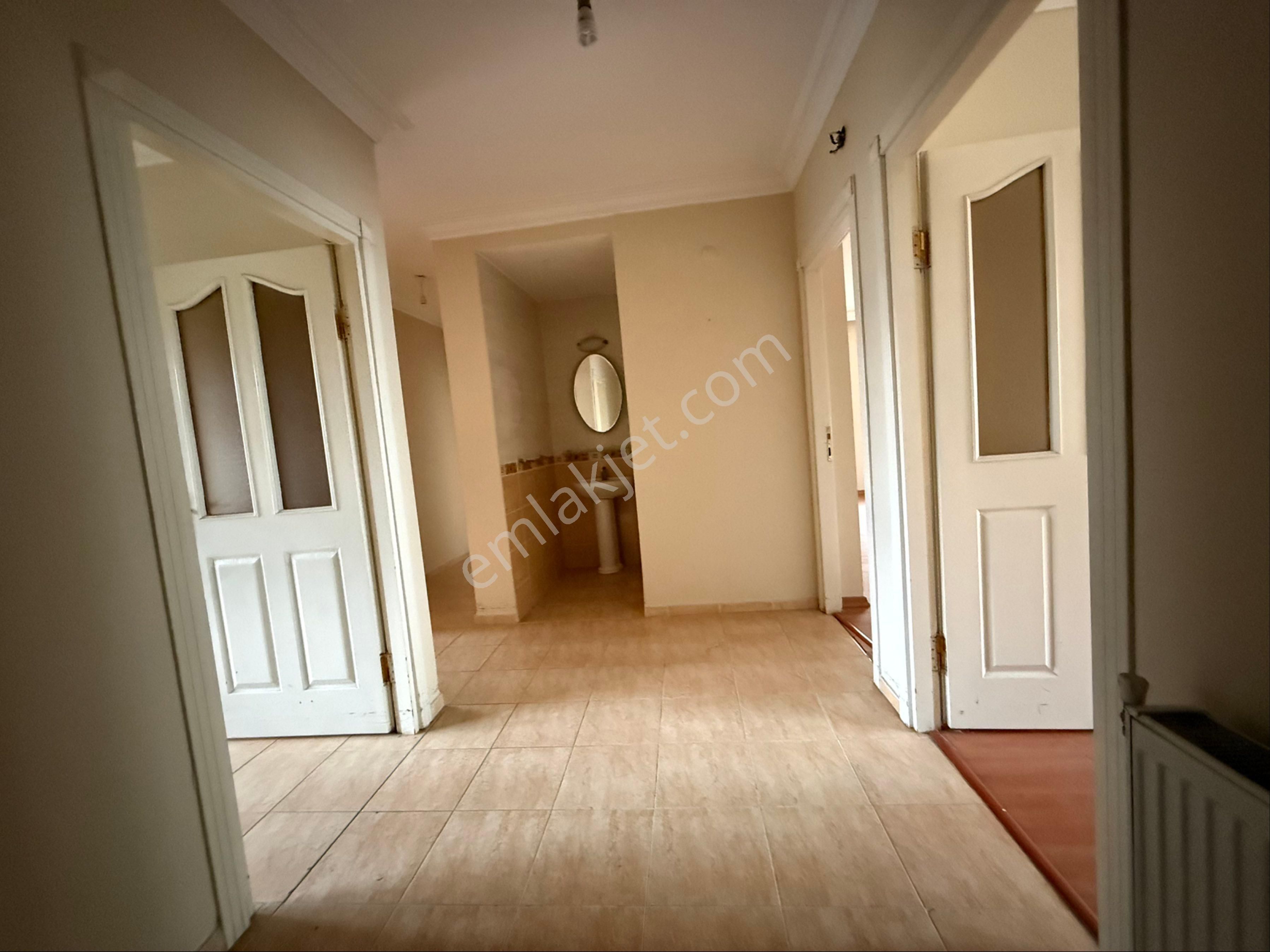 Samandıra Merkezde Site İçinde 3+1 140 M2 Giriş Katı Daire - Görsel 4