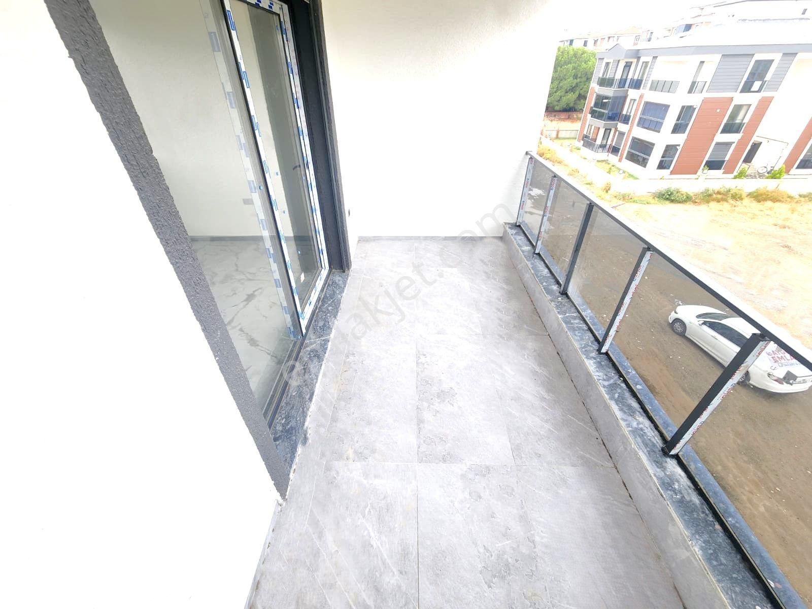 Aygülden Burhaniye Bahçelievler'de Sıfır Kat Ve Cephe Seçenekleriyle Doğalgazlı 1+1 Satılık Daireler - Görsel 24