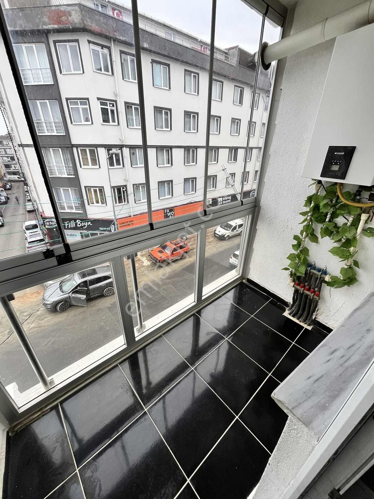 Tuğradan Reşadiye'de Arakat Caddeye Cephe 2+1 Satılık Daire - Görsel 3