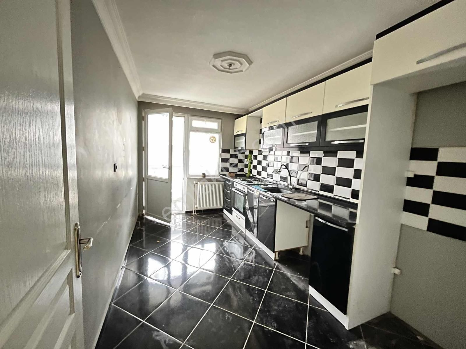 Tuğradan Reşadiye'de Arakat Caddeye Cephe 2+1 Satılık Daire - Görsel 15