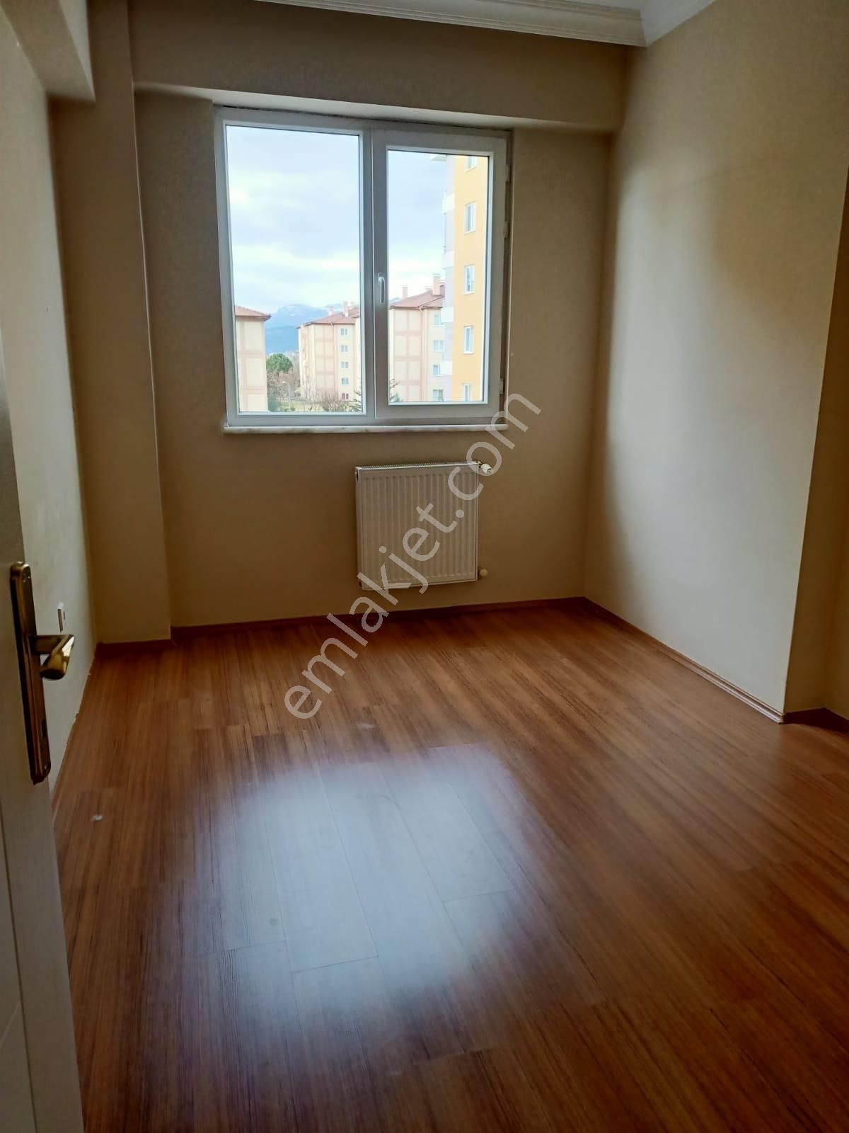 Adalet Gold Group Emlak'tan Satılık Daire 4+1 Site İçerisinde Ara Katta - Görsel 8