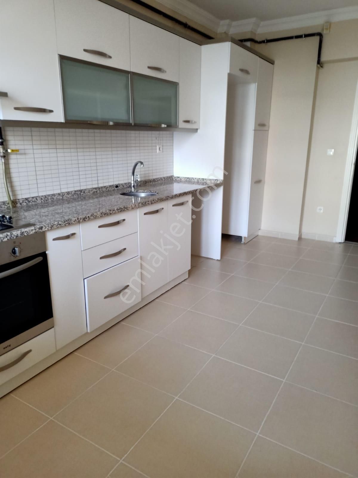 Adalet Gold Group Emlak'tan Satılık Daire 4+1 Site İçerisinde Ara Katta - Görsel 14