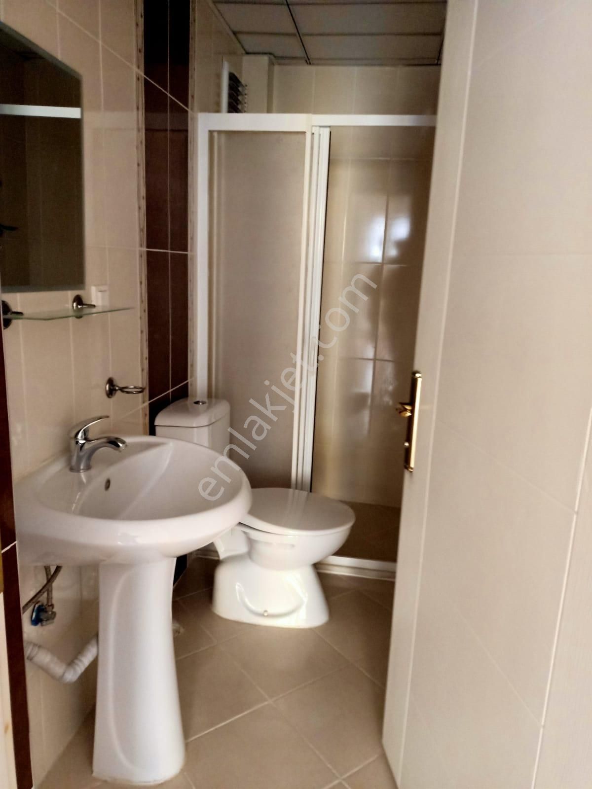 Adalet Gold Group Emlak'tan Satılık Daire 4+1 Site İçerisinde Ara Katta - Görsel 2