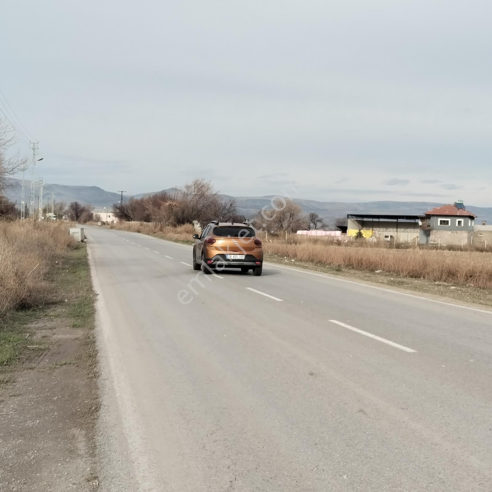 Kayseri Hasanarpa Mahallesi Satılık 8765 M2 Tarla - Görsel 3