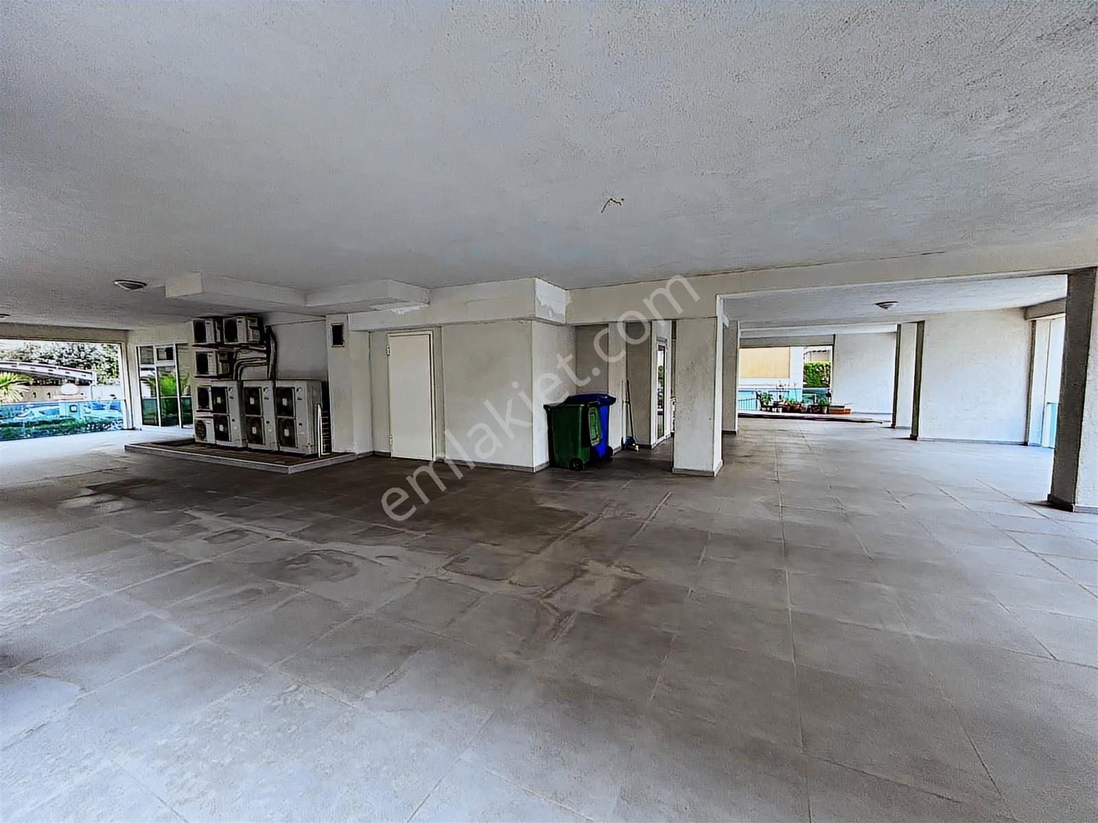 Suadiye Sahilde Havuzlu Site Özellikli Lüks Bina'da Net 80m2 - Görsel 26