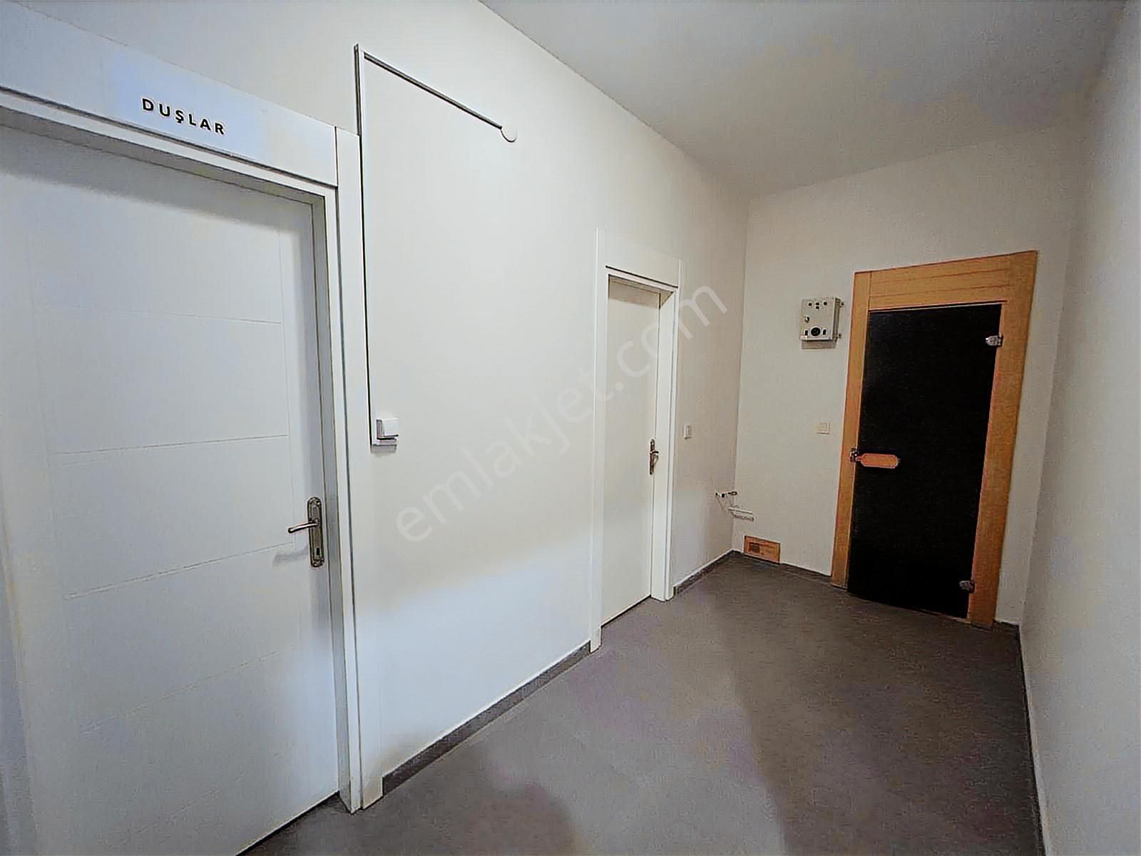 Suadiye Sahilde Havuzlu Site Özellikli Lüks Bina'da Net 80m2 - Görsel 25