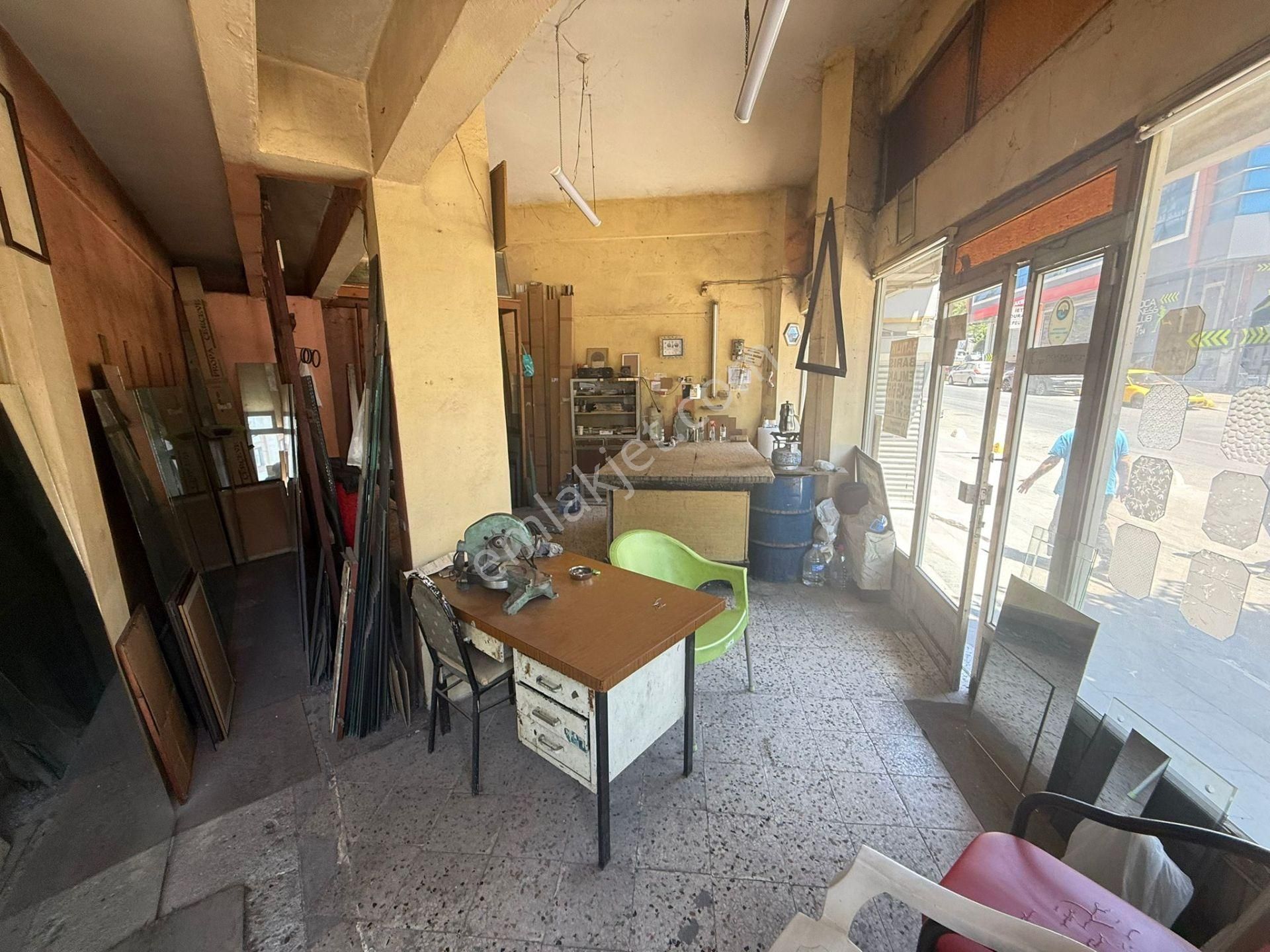 Barış'tan Tepeüstü Merkezde Cadde Üzeri Çift Katlı Köşe Dükkan - Görsel 15