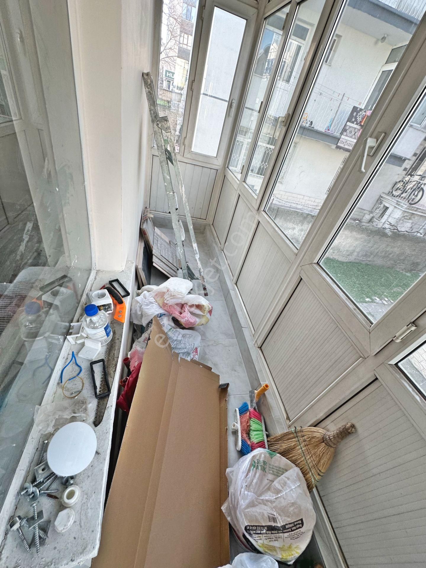 Cebeci Şehitlik Yakınında Ara Katta Ön Cephede Yapılı 3+1 Kiralık Daire - Görsel 13