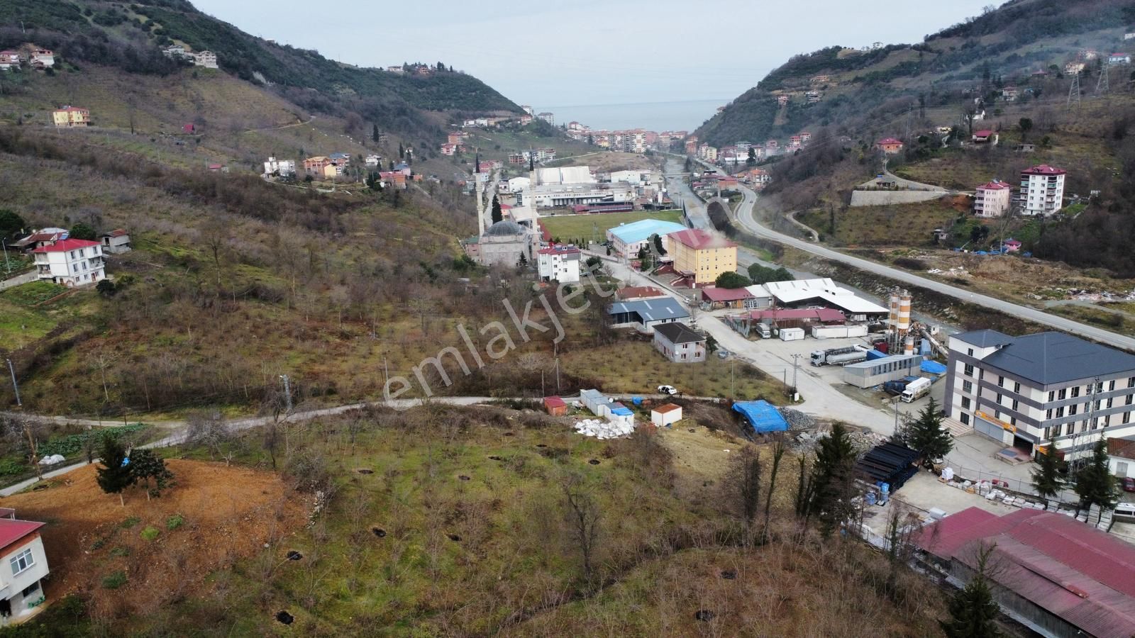 Trabzon Yomrada Satılık Ticari Ve Konut İmarlı Arsa - Görsel 7