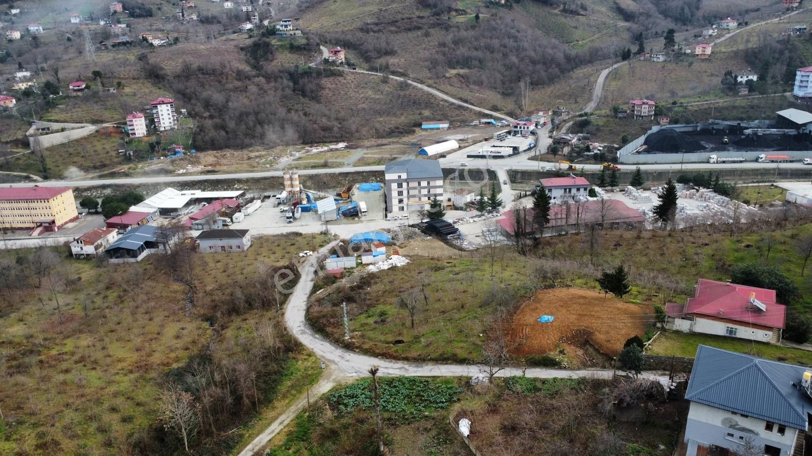 Trabzon Yomrada Satılık Ticari Ve Konut İmarlı Arsa - Görsel 9