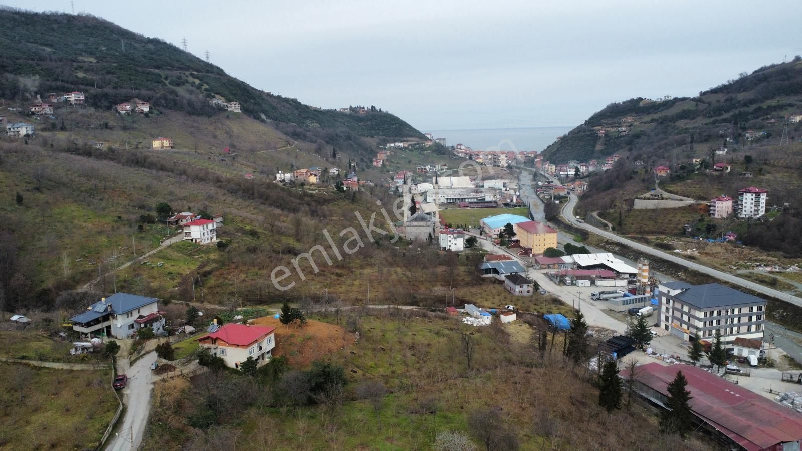 Trabzon Yomrada Satılık Ticari Ve Konut İmarlı Arsa - Görsel 17