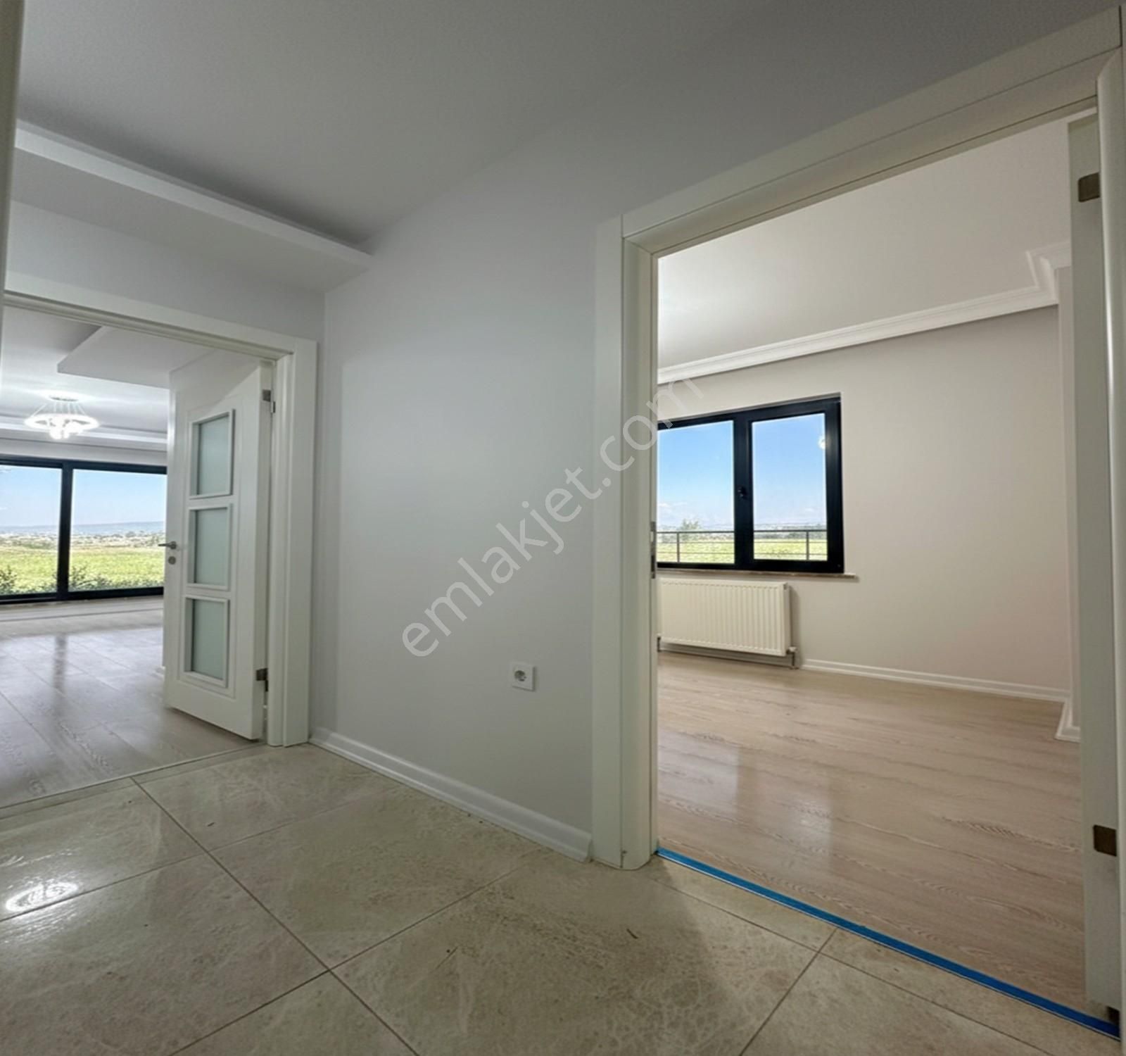 [güzel City]deniz Manzaralı 80 M² Bahçe Kullanımlı Olan2+1 Daire - Görsel 23