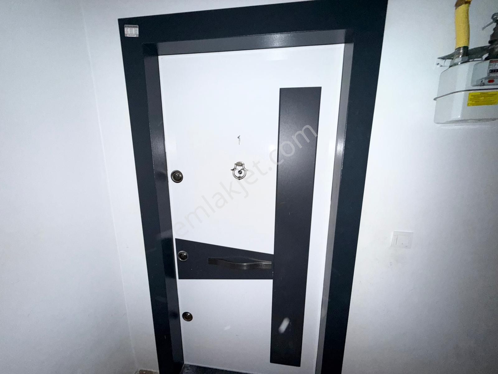 Uğurmumcu Mah Cadde Üzeri 2+1 100m2 1.kat Daire - Görsel 14