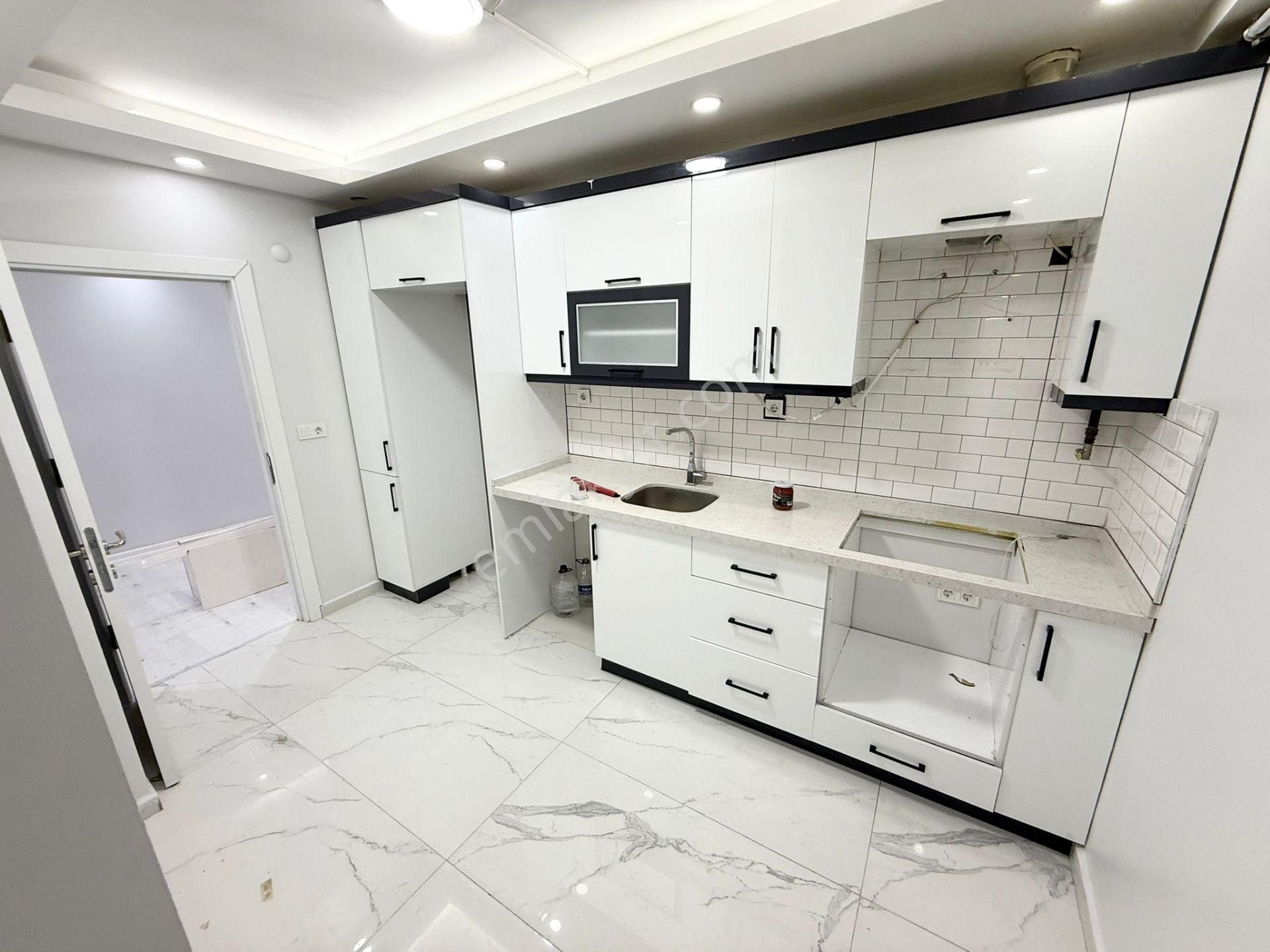 Uğurmumcu Mah Cadde Üzeri 2+1 100m2 1.kat Daire - Görsel 9