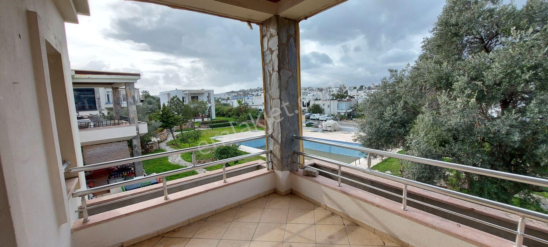 Eskiçeşme Mahallesi'nde Havuzlu Site İçerisinde 3+1 Ferah Daire - Görsel 27