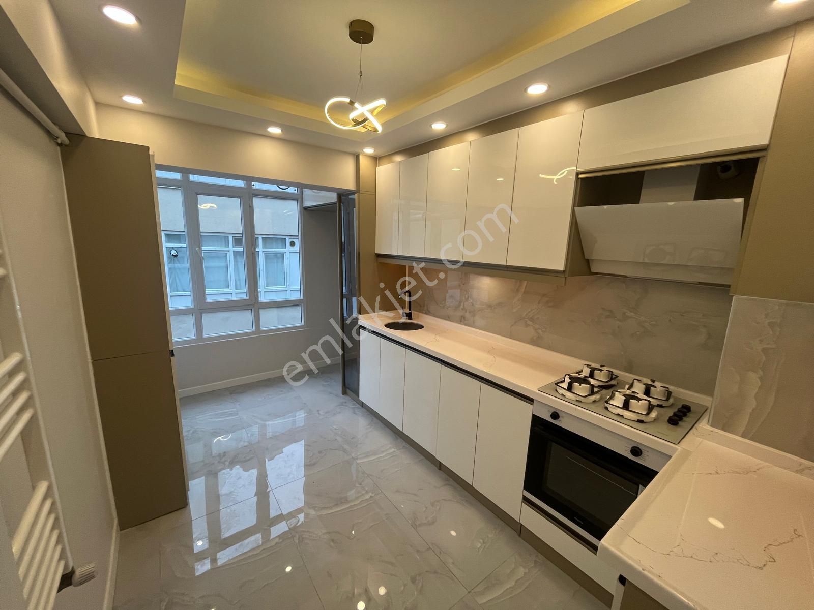 Mç Emlak'tan Pınarbaşı Mahallesin'de 3+1 Satılık Daire